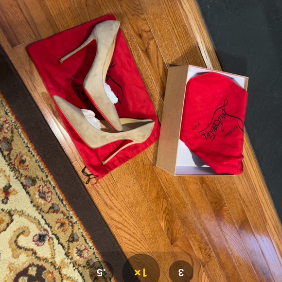 Louboutin - Picture 3 of 3